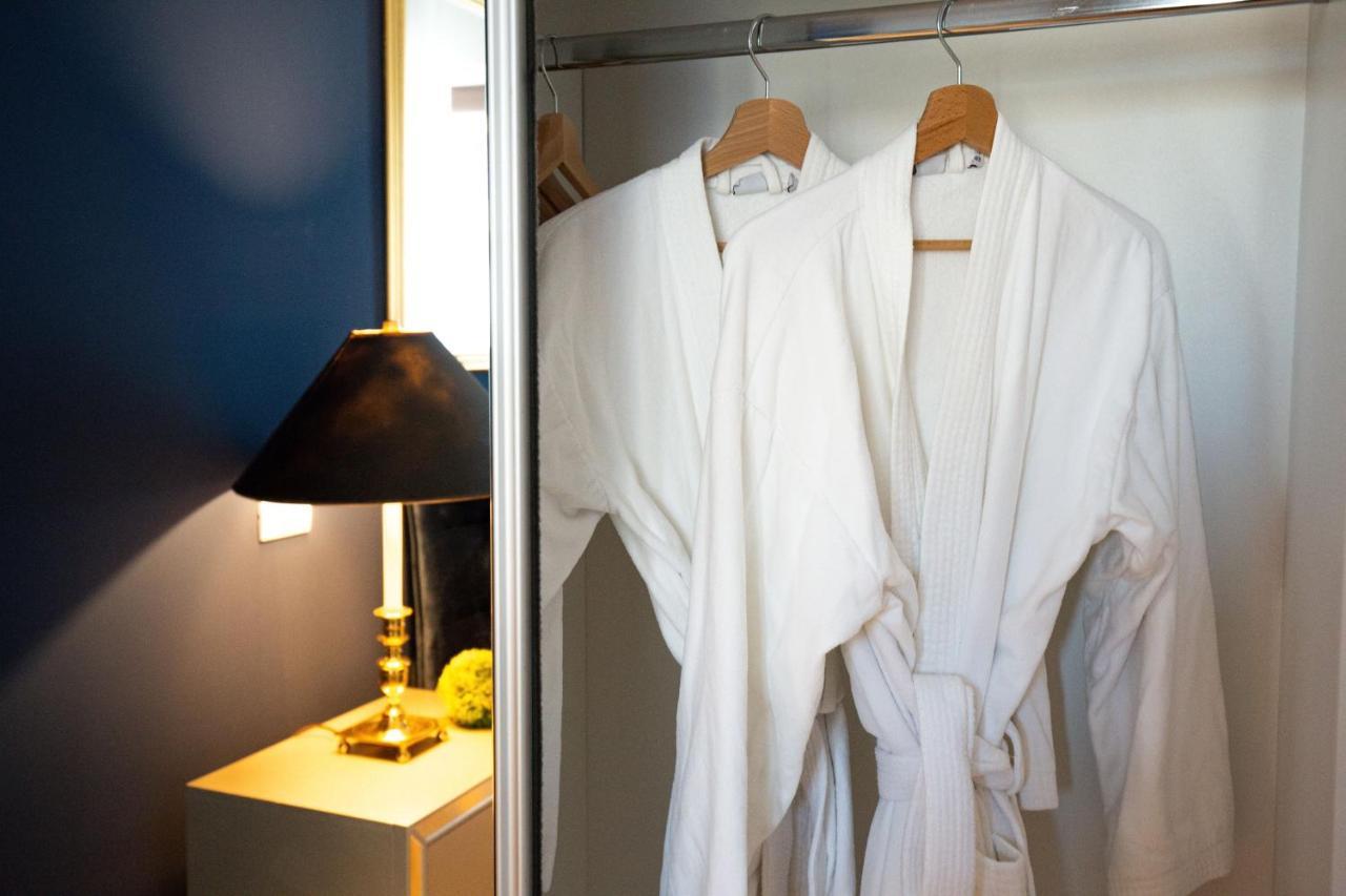 Metropole Apartments Studio Old City Bukarest Exteriör bild