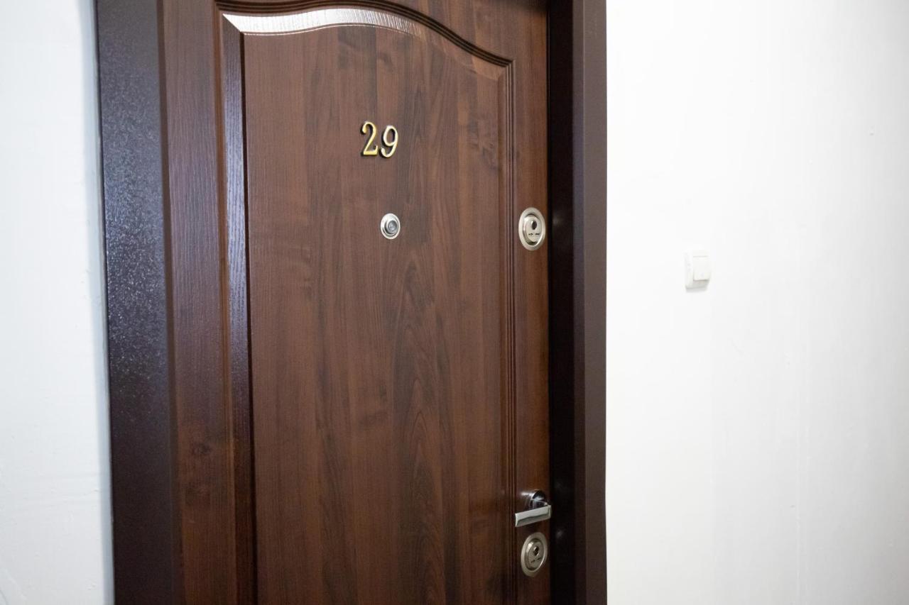 Metropole Apartments Studio Old City Bukarest Exteriör bild
