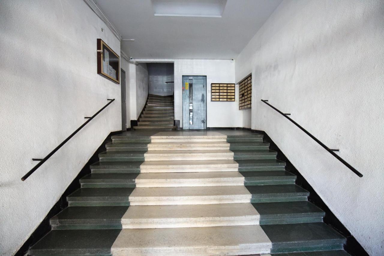Metropole Apartments Studio Old City Bukarest Exteriör bild